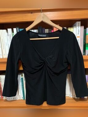 Y2k/90s Classic Black Twisted Front Top